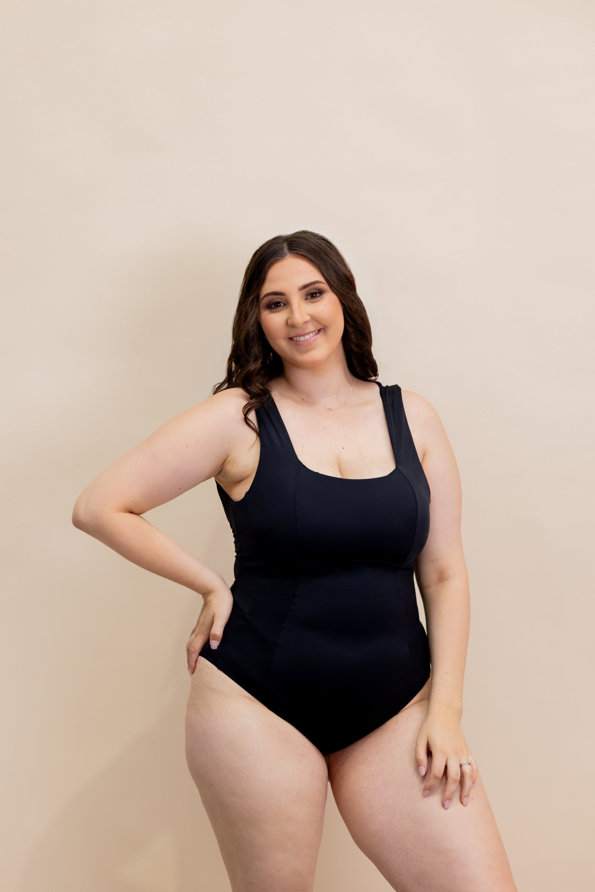 Taylor One Piece Nero | Seamless Swimwear for Mums